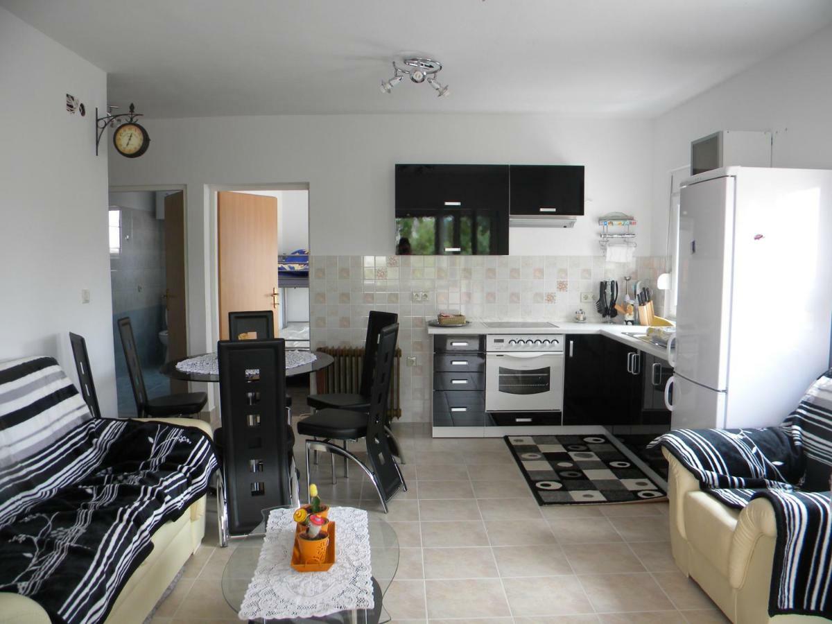 Apartmani Livk Debeljak 외부 사진